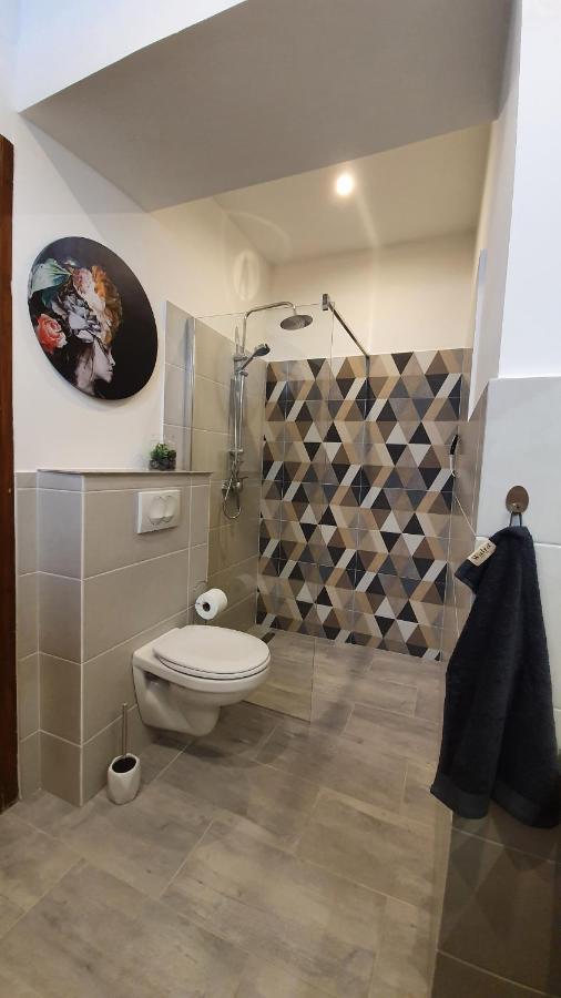 Tiszaszolos Tisza White House B&B 외부 사진
