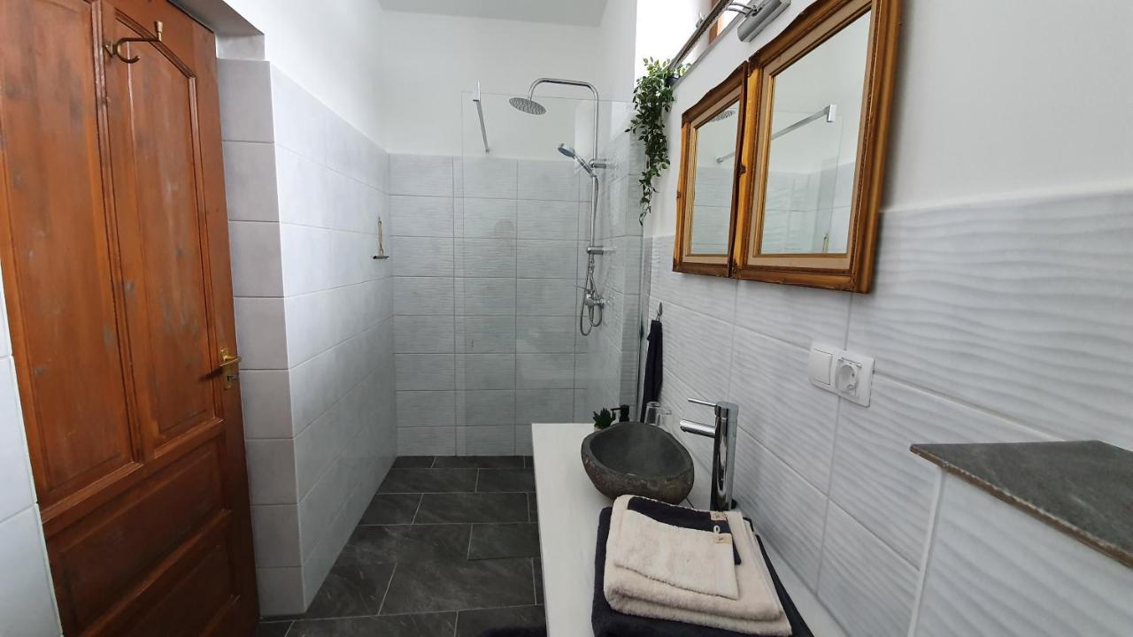 Tiszaszolos Tisza White House B&B 외부 사진