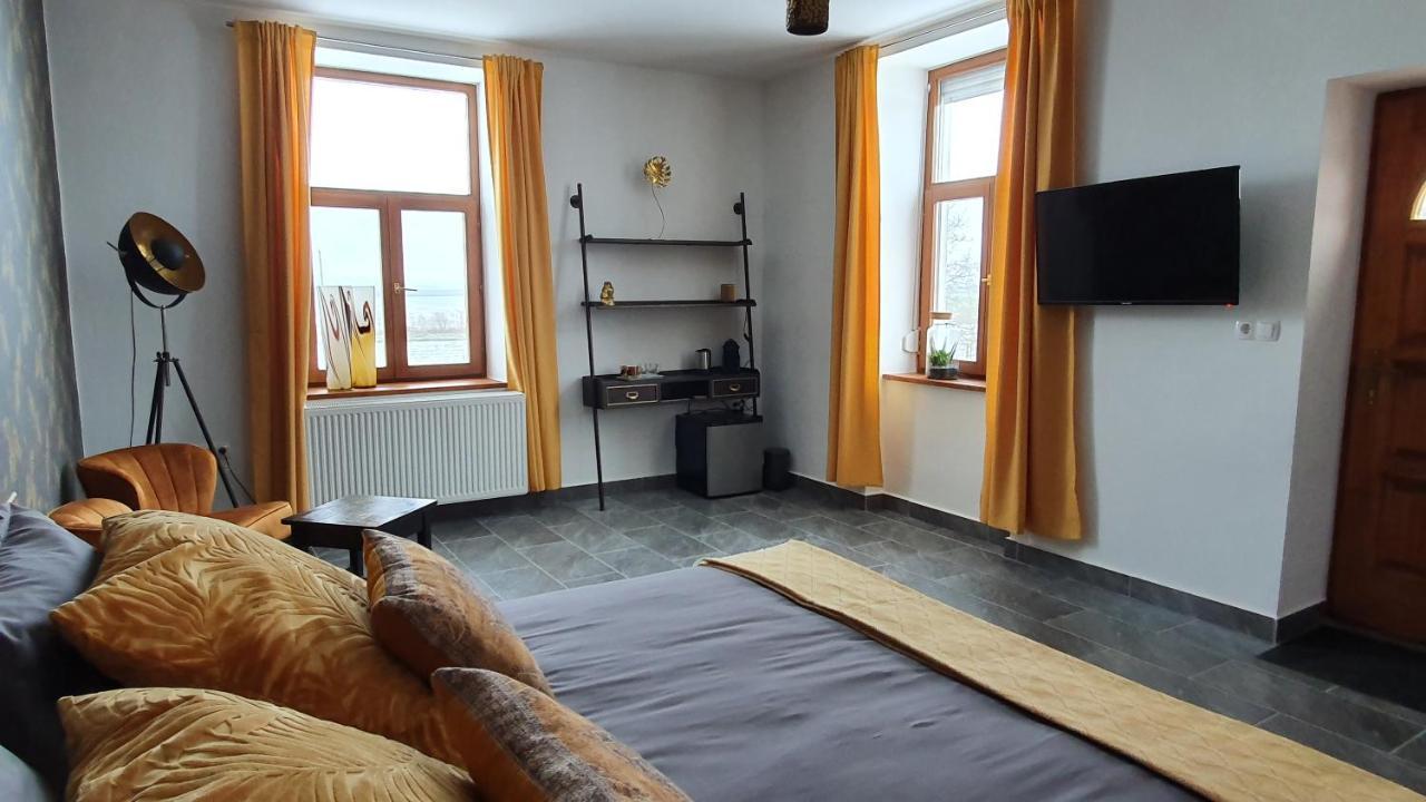 Tiszaszolos Tisza White House B&B 외부 사진