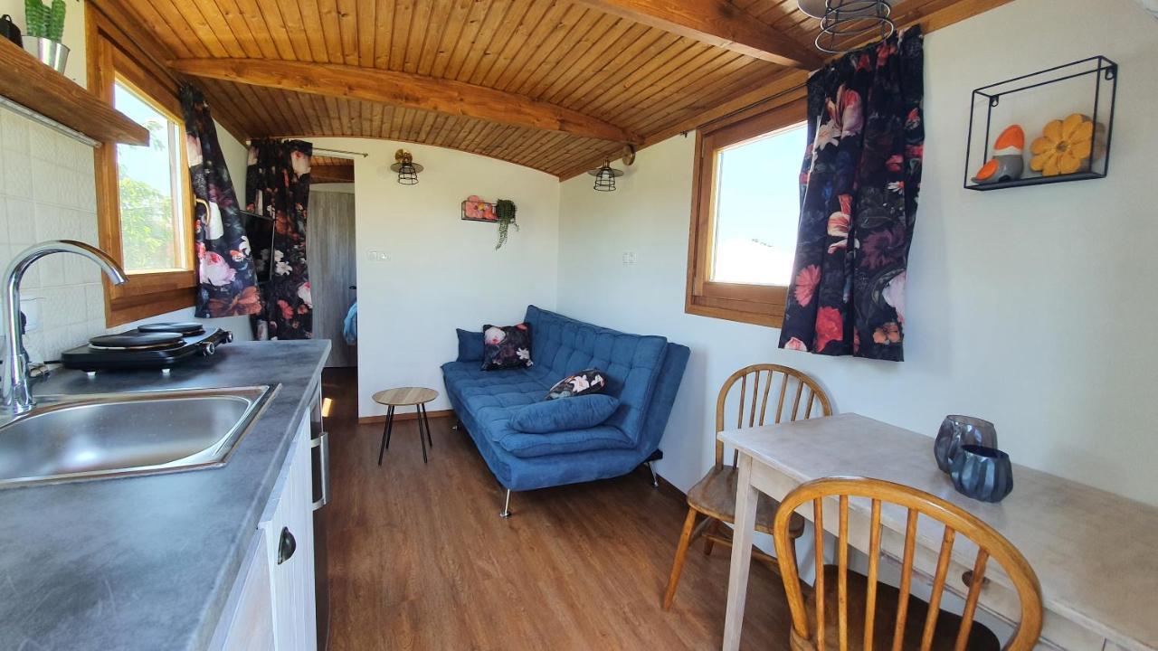 Tiszaszolos Tisza White House B&B 외부 사진